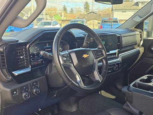 Certified 2025 Chevrolet Silverado 2500 LT w/ Convenience Package image 13