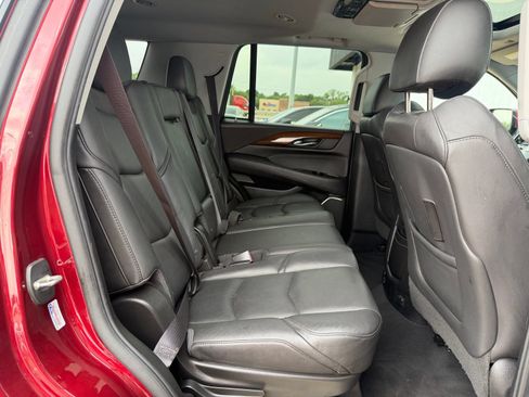 Used 2016 Cadillac Escalade Premium AWD/4WD image 12