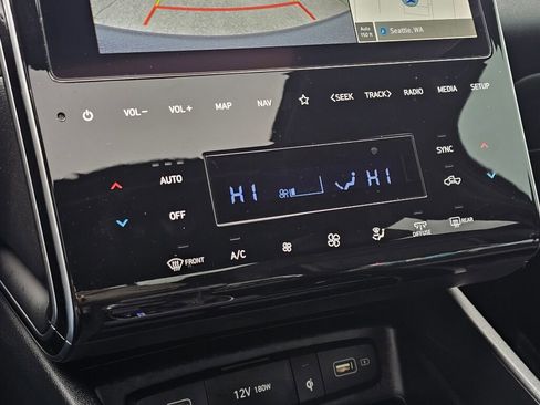 Used 2024 Hyundai Santa Cruz Night image 23