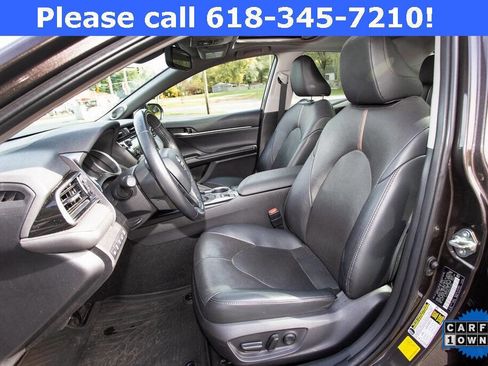 Used 2020 Toyota Camry XLE image 17
