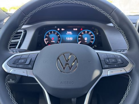 New 2026 Volkswagen Atlas Cross Sport SE image 31