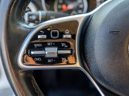 Used 2019 Mercedes-Benz C 300 Sedan image 16