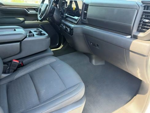 Used 2024 Chevrolet Silverado 1500 LT AWD/4WD image 12
