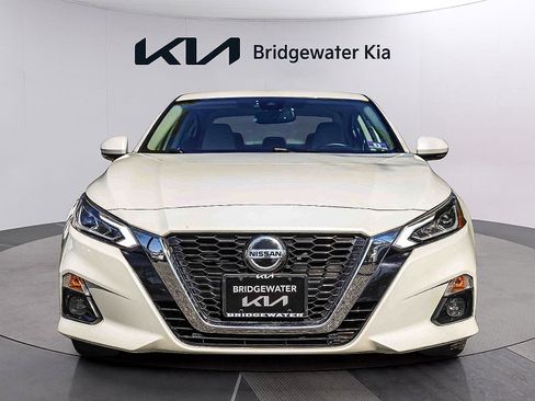 Used 2019 Nissan Altima 2.5 Platinum AWD/4WD image 3