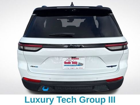 Used 2023 Jeep Grand Cherokee Trailhawk w/ Luxury Tech Group III AWD/4WD image 5