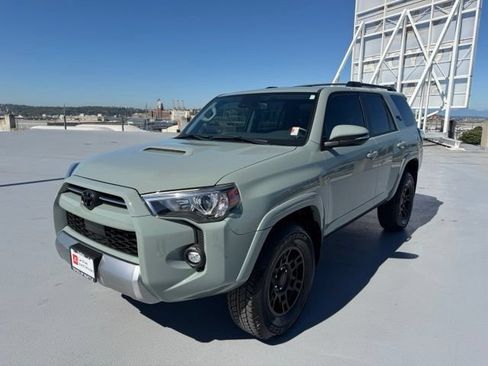 Certified 2023 Toyota 4Runner TRD Off-Road Premium w/ Moonroof Package AWD/4WD image 11