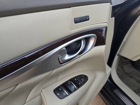 Used 2012 INFINITI M37 w/ Premium Pkg image 19