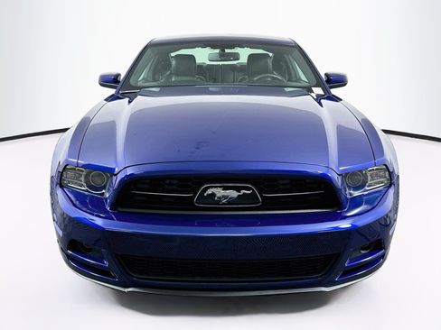 Used 2013 Ford Mustang Premium RWD image 2