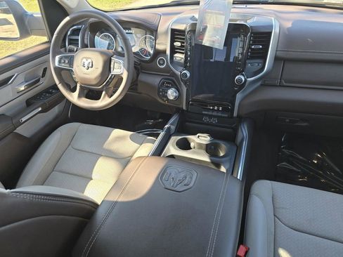 Used 2025 RAM 1500 Laramie AWD/4WD image 22