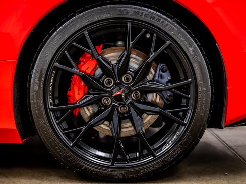Used 2023 Chevrolet Corvette Stingray Premium Conv w/ Z51 Performance Package RWD image 37