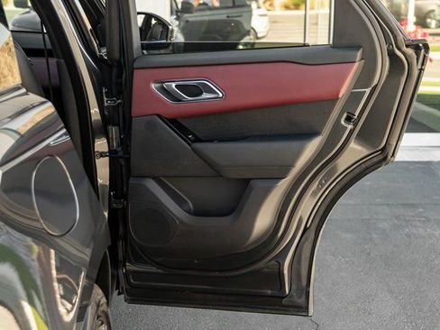 Used 2025 Land Rover Range Rover Velar Dynamic HSE image 23