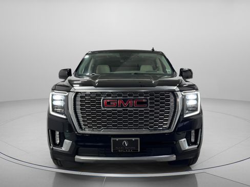 Used 2023 GMC Yukon Denali w/ Denali Reserve Package image 7