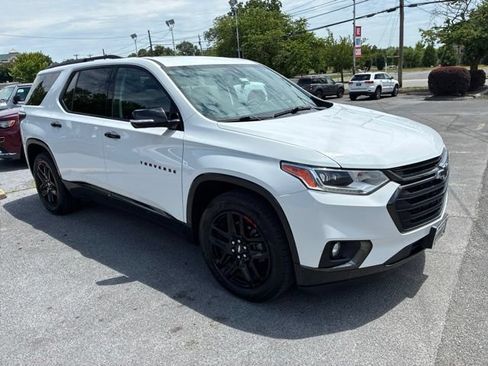 Used 2019 Chevrolet Traverse Premier w/ Redline Edition AWD/4WD image 3
