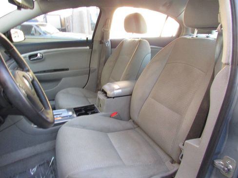 Used 2009 Saturn Aura XE FWD image 9