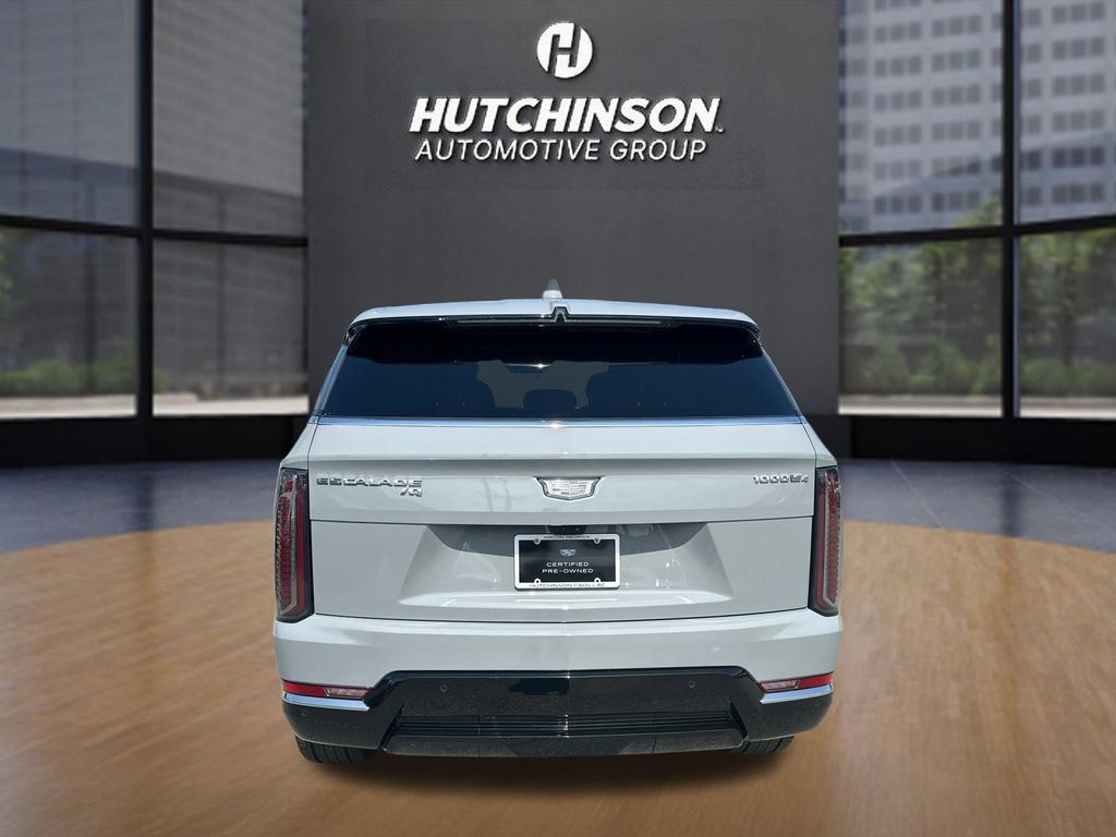 Certified 2026 Cadillac Escalade IQ Luxury 2 AWD/4WD image 6