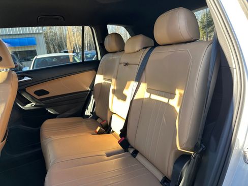 Used 2022 Volkswagen Tiguan SE image 19