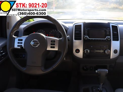 Used 2016 Nissan Frontier SV image 16