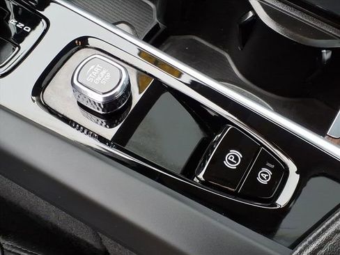 Used 2024 Volvo S60 B5 Plus image 14