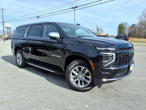 New 2026 Chevrolet Suburban Premier image 2