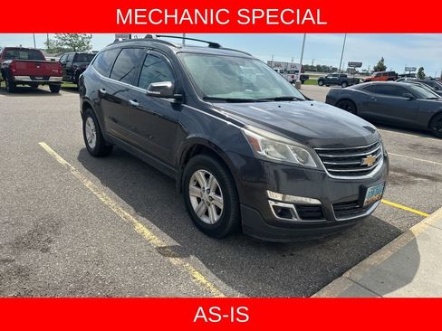 Used 2014 Chevrolet Traverse LT image 3