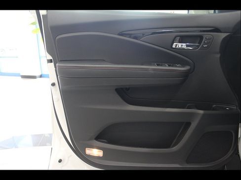 Certified 2023 Honda Ridgeline Black Edition image 15