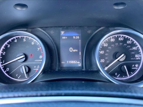 Used 2020 Toyota Camry LE FWD image 25