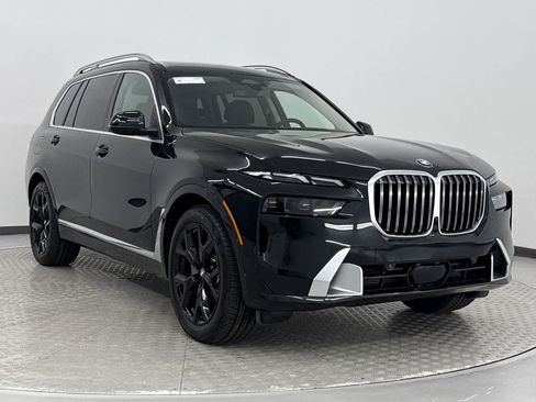 Used 2025 BMW X7 xDrive40i w/ Premium Package image 7