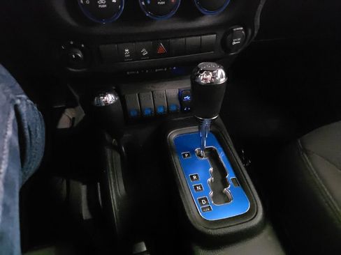 Used 2016 Jeep Wrangler Unlimited Sport w/ Quick Order Package 24S AWD/4WD image 18