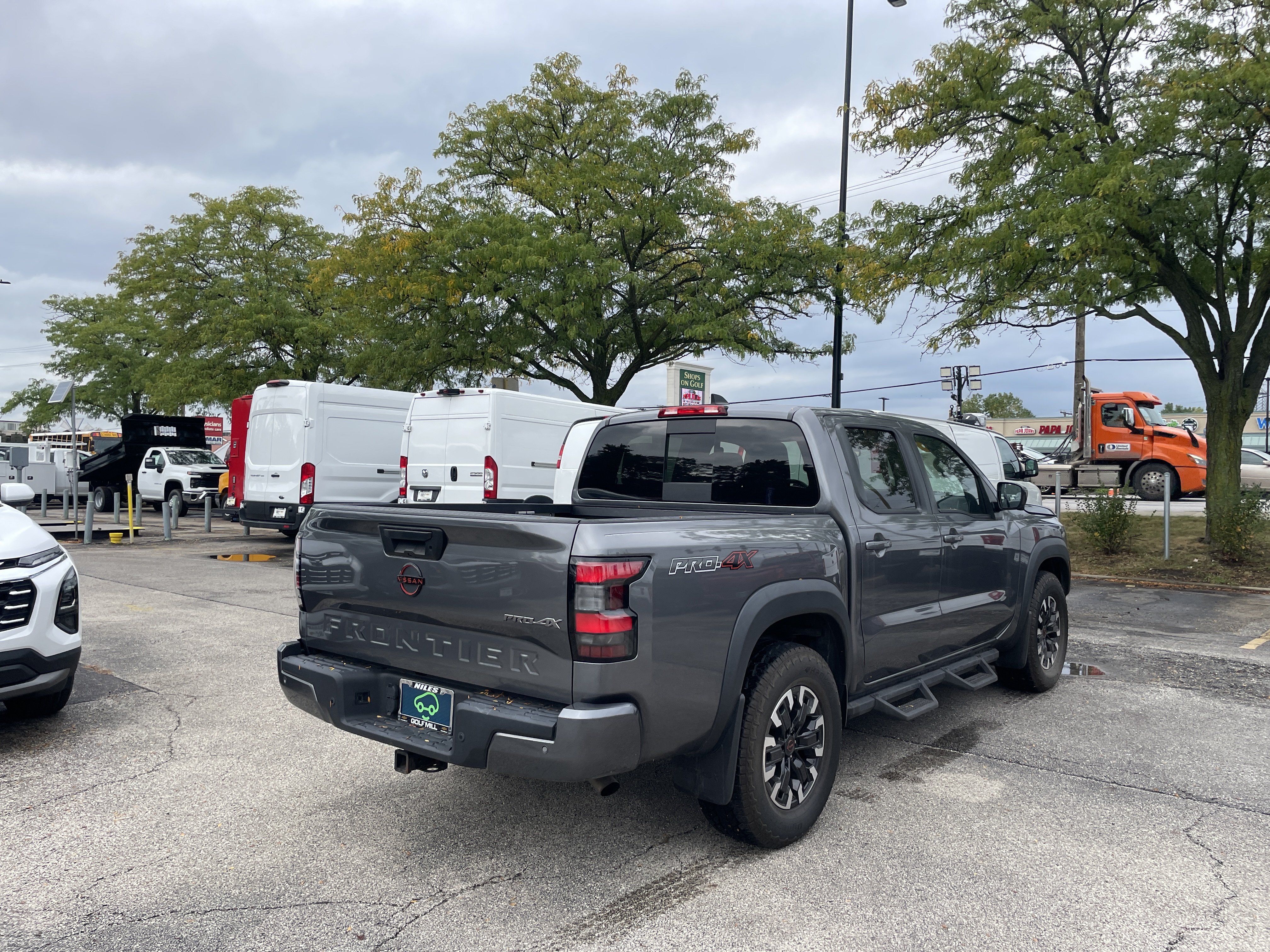 Used 2023 Nissan Frontier PRO-4X w/ Pro Convenience Package AWD/4WD image 6