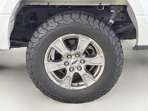 Used 2015 Ford F150 XLT w/ Equipment Group 302A Luxury image 29