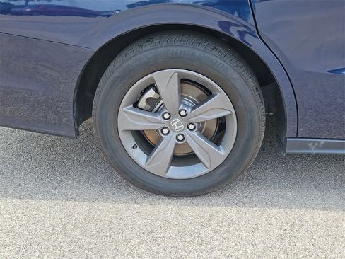Used 2023 Honda Odyssey EX image 10