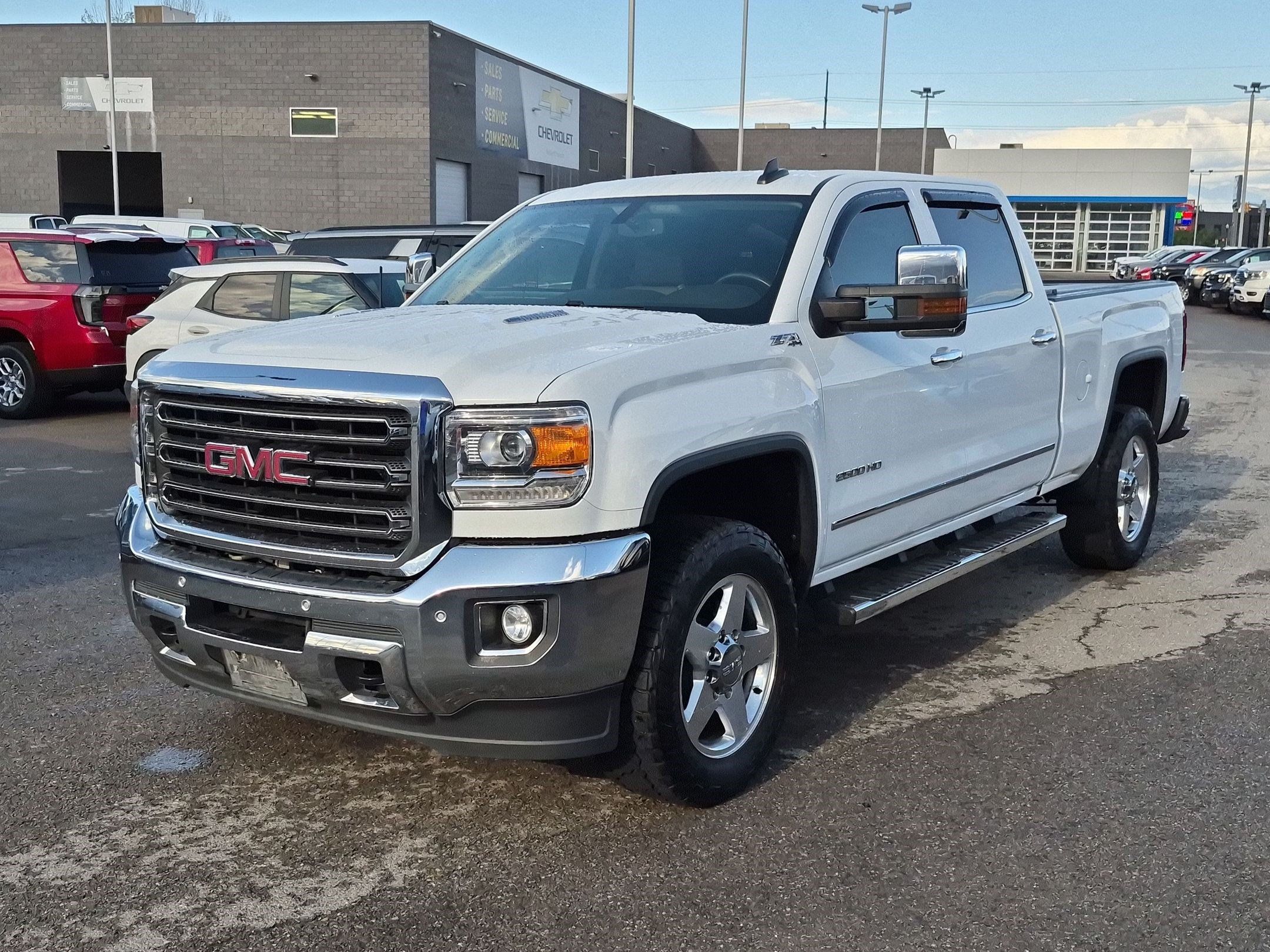 Used 2015 GMC Sierra 2500 SLT w/ Duramax Plus Package AWD/4WD image 8