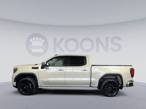 Used 2023 GMC Sierra 1500 Elevation AWD/4WD image 2