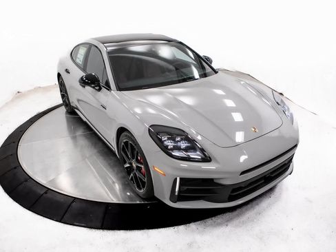 New 2026 Porsche Panamera 4S image 39