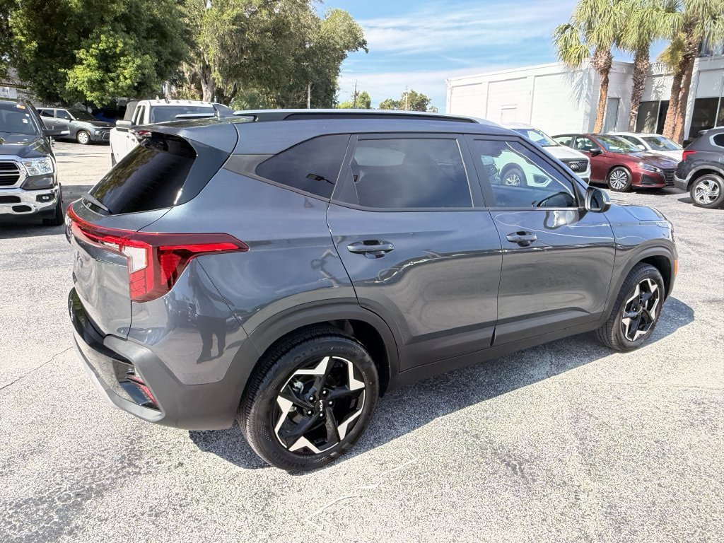 Certified 2025 Kia Seltos S FWD image 5
