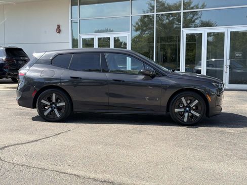 Used 2024 BMW iX xDrive50 w/ Convenience Package AWD/4WD image 4