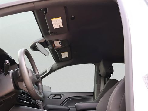 Used 2024 Chevrolet Colorado Trail Boss w/ Technology Package image 38