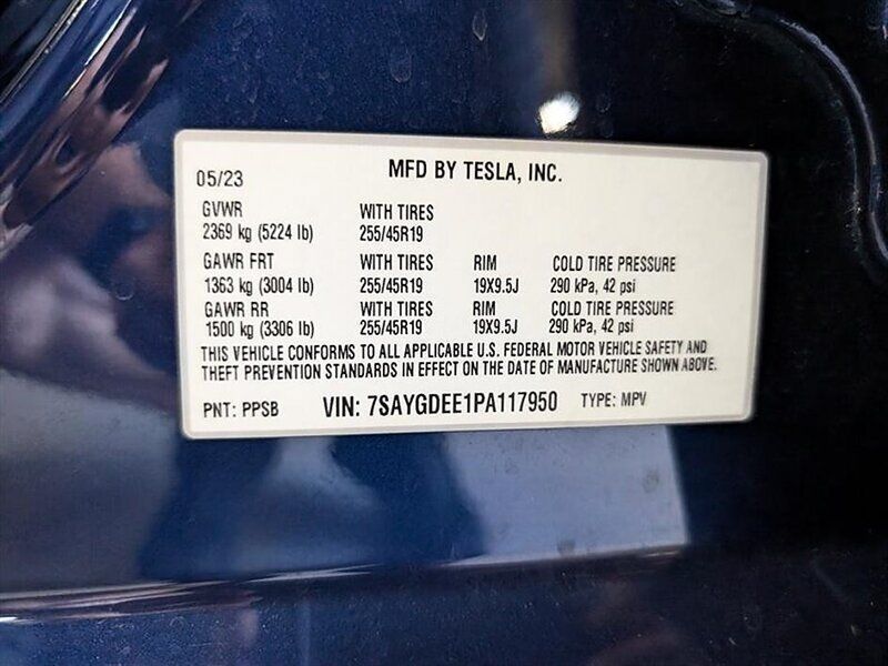 Used 2023 Tesla Model Y Long Range AWD/4WD image 32