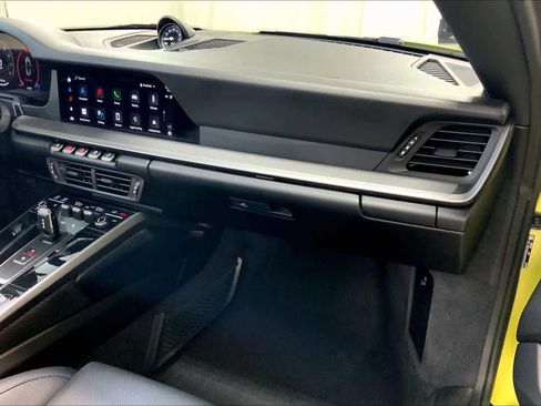 Used 2025 Porsche 911 Carrera image 18