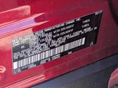 Used 2021 Toyota RAV4 XLE w/ Convenience Package FWD image 16