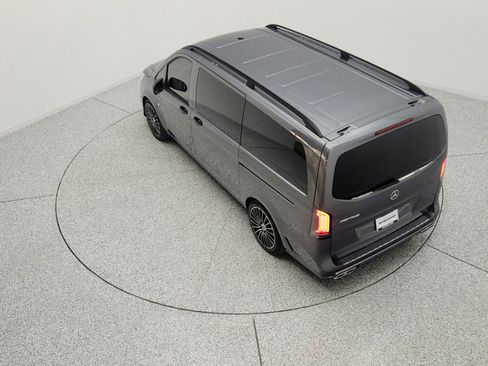 Used 2022 Mercedes-Benz Metris Passenger image 15