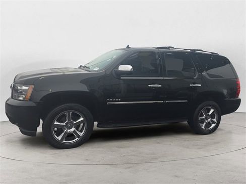 Used 2014 Chevrolet Tahoe LTZ image 2