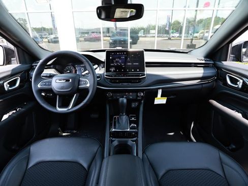 New 2026 Jeep Compass Latitude AWD/4WD image 29