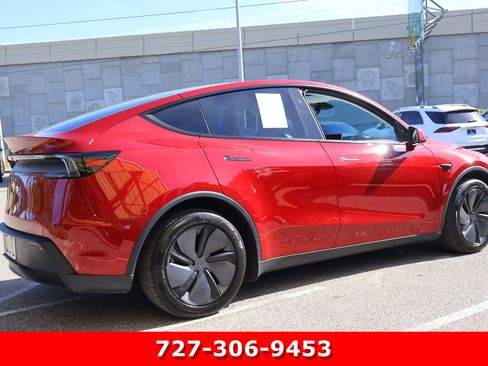 Used 2026 Tesla Model Y image 9