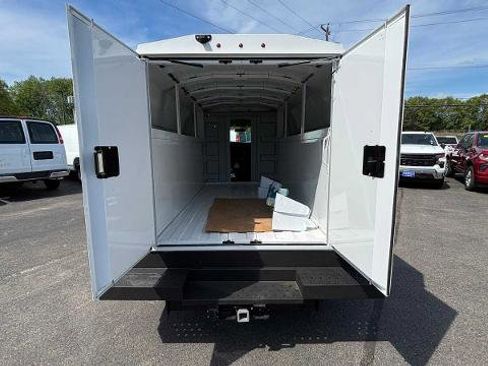 Used 2024 Chevrolet Express 3500 w/ Power Convenience Package RWD image 29