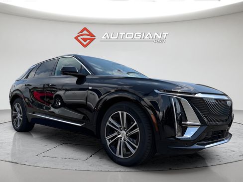 Used 2025 Cadillac Lyriq Luxury AWD/4WD image 10