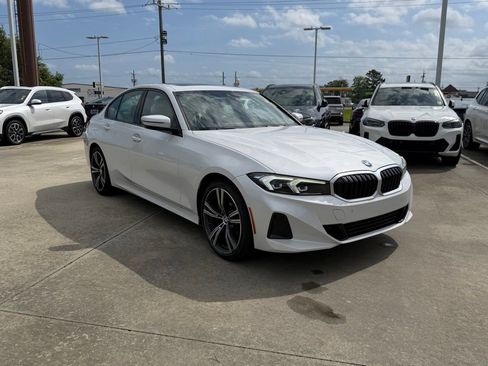 Certified 2023 BMW 330i Sedan w/ Premium Package RWD image 3