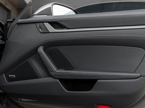 Certified 2025 Porsche 911 Carrera RWD image 37