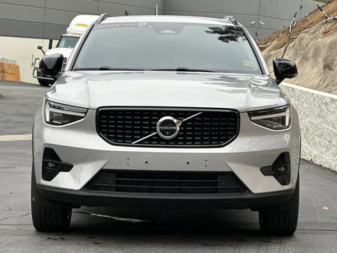Certified 2024 Volvo XC40 B5 Plus w/ Climate Package AWD/4WD image 10