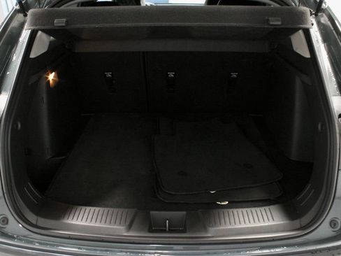 Used 2025 Chevrolet Trax LT FWD image 13